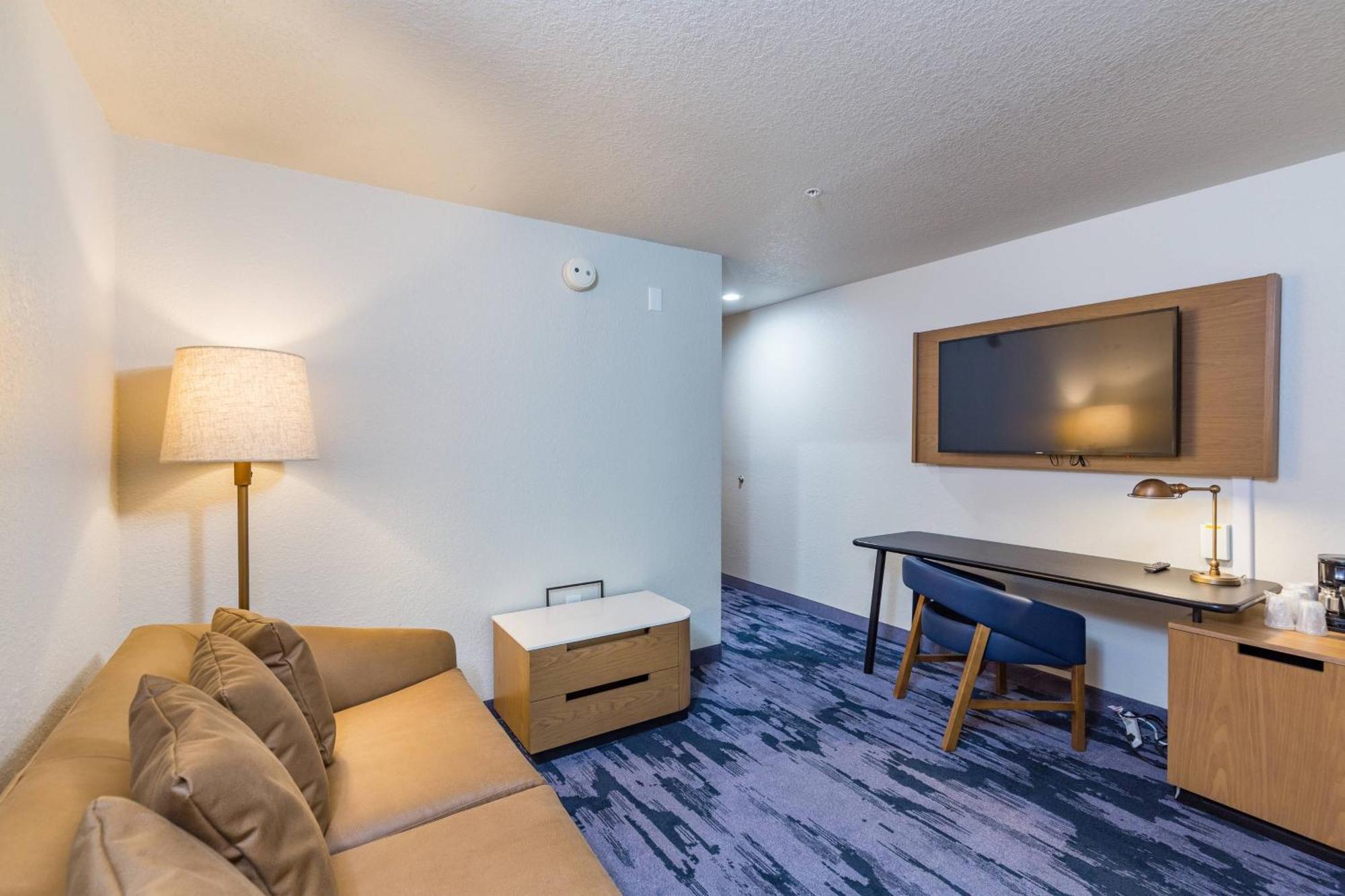 Fairfield Inn And Suites By Marriott Tampa North Temple Terrace Eksteriør bilde