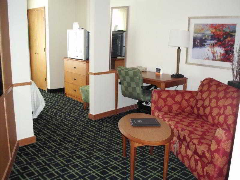 Fairfield Inn And Suites By Marriott Tampa North Temple Terrace Eksteriør bilde